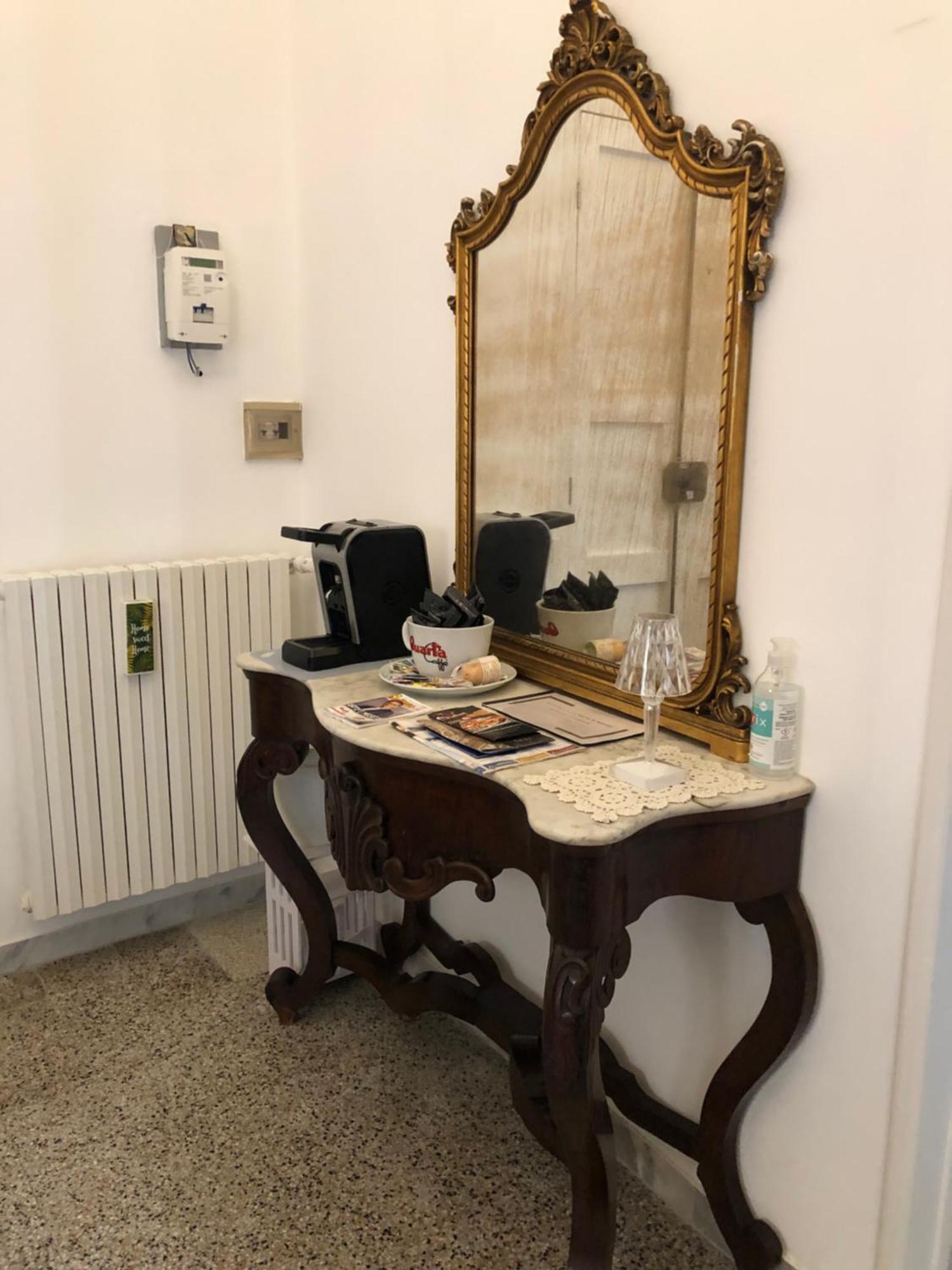 Mayu'S House , Dimora Nel Centro Storico Di Лече Екстериор снимка
